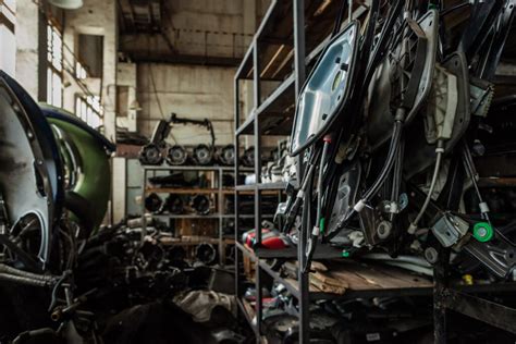 Procesas, kaip automobilio dalys yra perdirbamos