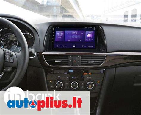 Mazda CX-5 automobilio interjeras su multimedijos sistema