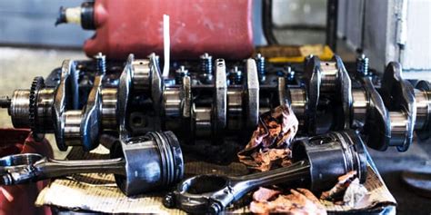 Simptomai sugedusiai variklio pagalvei