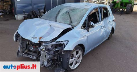 Rūdys ant Toyota Auris pakabos detalių