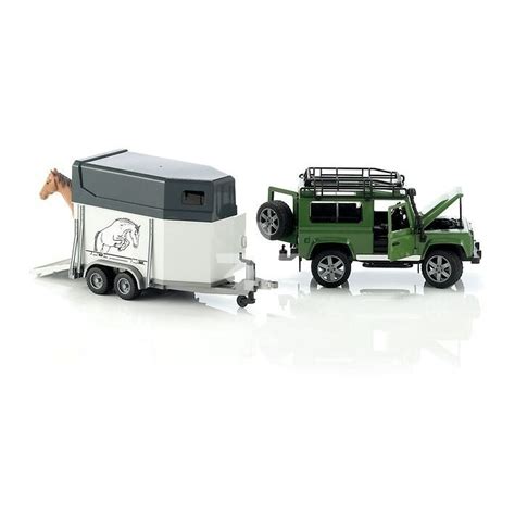 Automobilis su priekaba