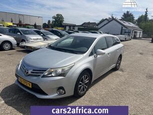 Naudotas Toyota automobilis su garantijos ženklu