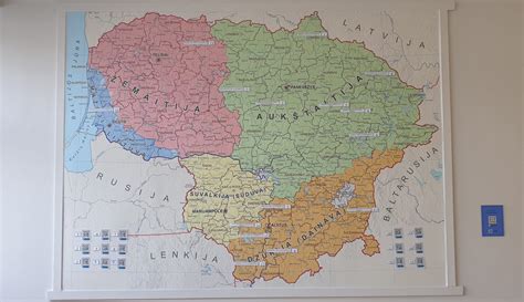 Žemėlapis su Lietuvos ambasadų ir konsulatų padaliniu Europoje