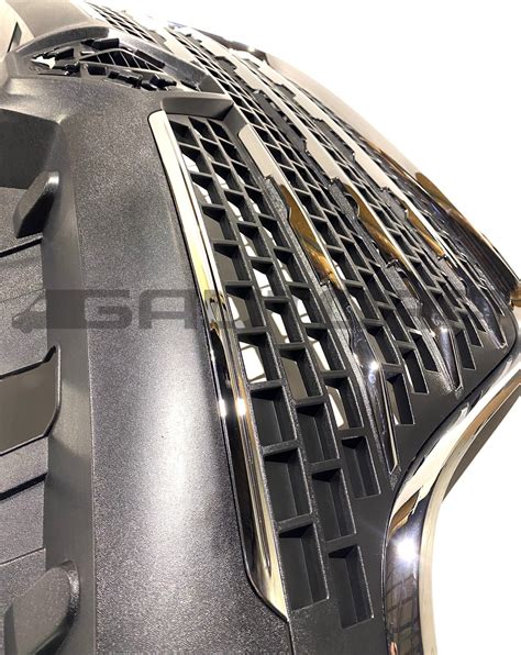 Honda Accord CL7 priekinės grotelės su chromuotu apvadu