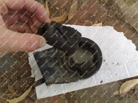 Sutrūkusi variklio pagalvė