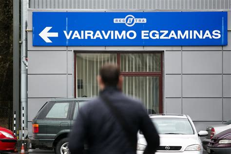 Lentelė su vairavimo egzaminų kainomis ir laikymo terminais