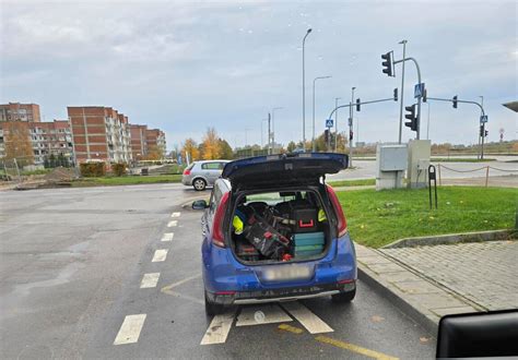 Vairuotojo automobilis ligoninės teritorijoje