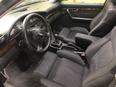 Audi A6 C4 variklio skyrius