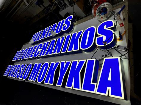 tūrinės raidės ir iškabos