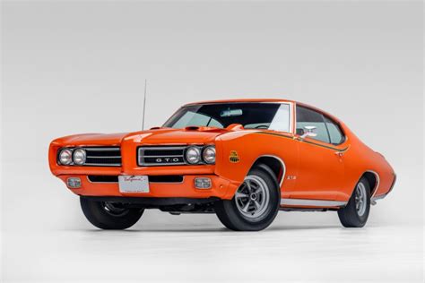 John De Lorean ir Pontiac GTO