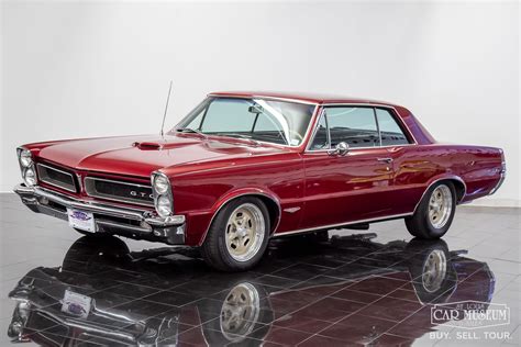 1965 Pontiac GTO variklio skyrius