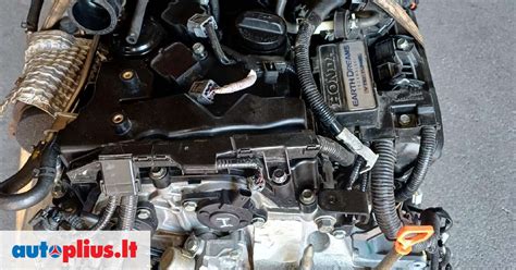 Honda Civic variklio skyrius