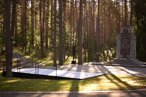 Nuotrauka iš Panerių memorialo ekspozicijos