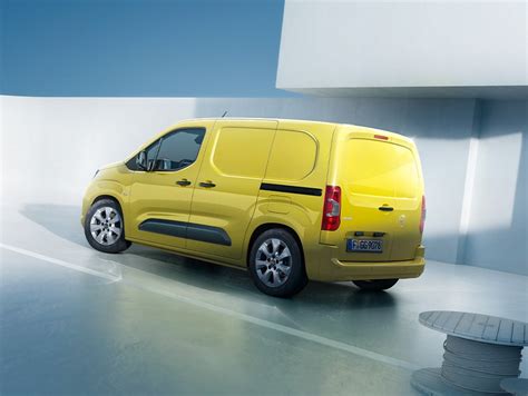 Nuotrauka Opel Combo važiuoklės detalių