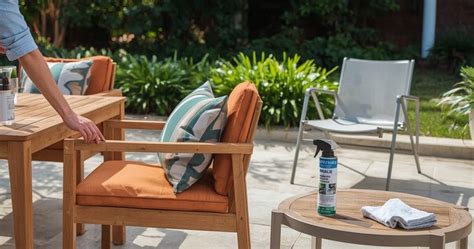 Lauko baldų priežiūra ir apsauga