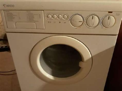 Ardo skalbimo mašinos amortizatoriaus keitimas