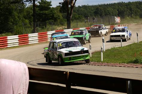 Automobilių kroso lenktynės Vilkyčiuose