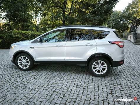 Ford Escape ir Ford Kuga dizaino panašumai
