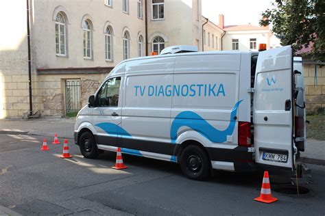 Informatyvus paveikslas, iliustruojantis automobilių spalvų saugumą