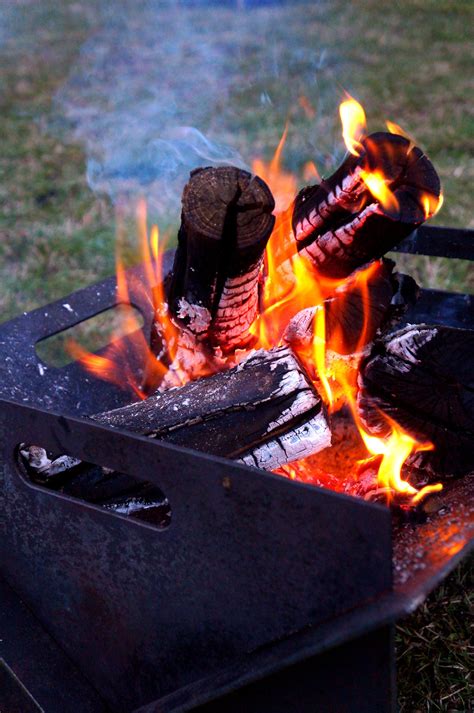 Schematinis vaizdavimas saugių atstumų nuo laužo