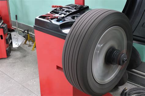 Padangų sukimas ir balansavimas