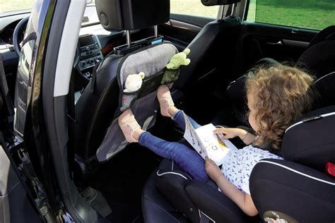 Automobilio sėdynės atlošo nulenkimas