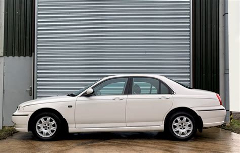 Rover 75 dizainas