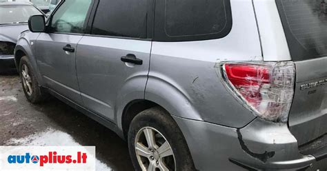 Subaru Forester kėbulo detalės