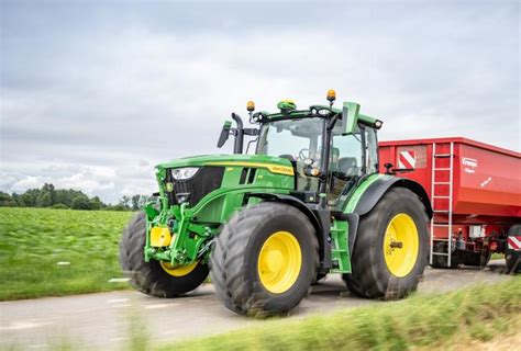 John Deere traktorių modelių suderinamumo schema