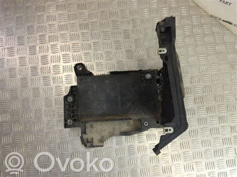 BMW X1 F48 akumuliatoriaus tvirtinimo laikiklis