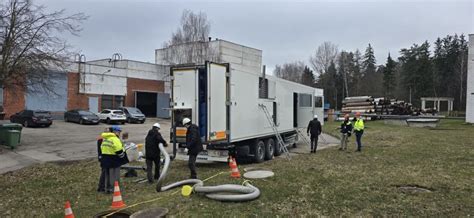 Sunkvežimio perdarymas į mobilią dirbtuvę