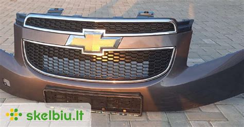Chevrolet Orlando priekinio stiklo pakeitimo procesas