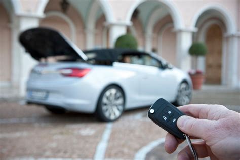 Schema, kaip veikia automobilio radijo apsaugos sistema