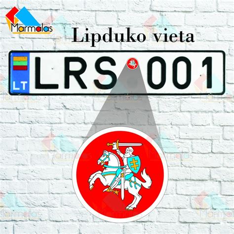 Lipdukas su serijos numeriu ant automobilio radijo korpuso
