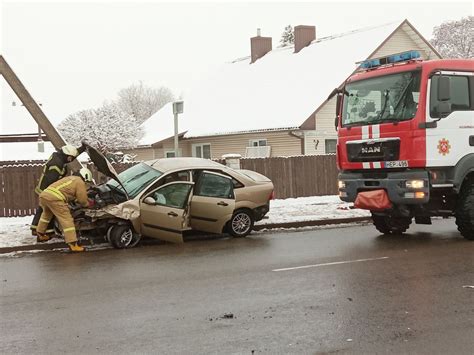 Palyginimas: lengvasis automobilis ir visureigis su skirtingomis prošvaisomis