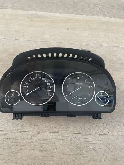 BMW 530 E39 prietaisų skydelio valdymo elementai