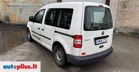 Volkswagen Caddy variklio skyrius su matoma alyvos matuokle