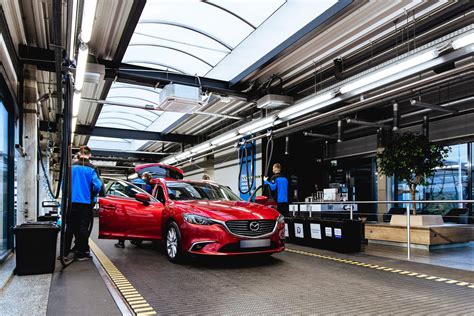 Nuotrauka, vaizduojanti susidėvėjusį automobilio saloną