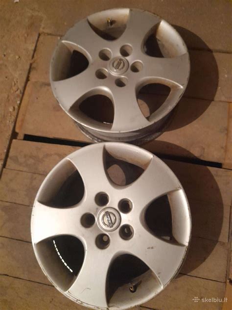 Skardiniai ir lengvo lydinio ratlankiai palyginimas