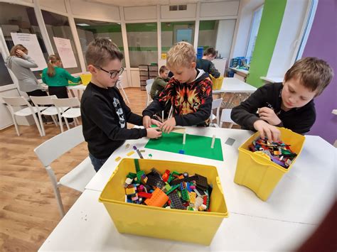 Traktoriaus surinkimas iš LEGO detalių