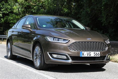 Ford Mondeo automobilio nuotrauka