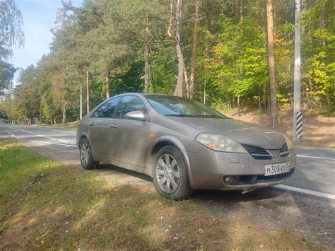 Nissan Primera P12 automobilio salonas