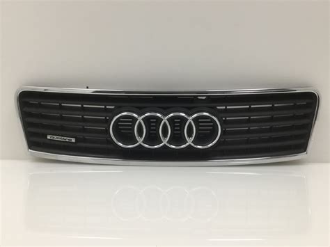 Audi A6 C5 priekinės dalies dizaino detalės