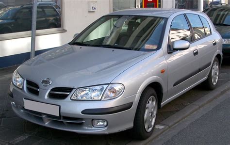 Nissan Almera N15 interjeras