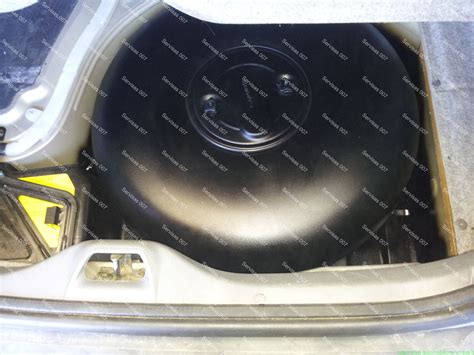 Toroidinis dujų balionas Mazda 6 bagažinėje