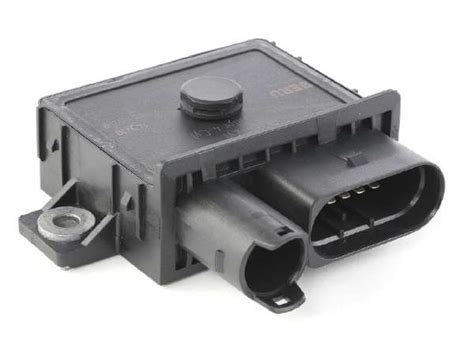 BMW kaitinimo žvakių ir relės jungtys