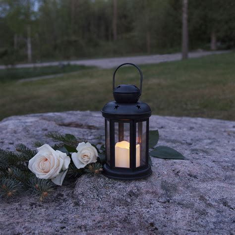 Žibintas su užrašytais norais