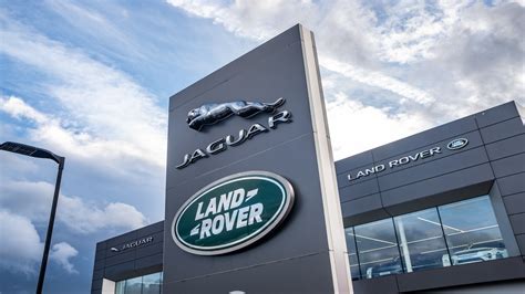 Jaguar ir Land Rover gamyklų nuotraukos