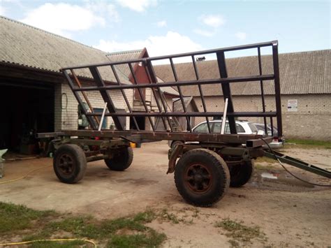 Savadarbės traktoriaus priekabos projektavimas