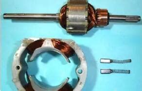 Įvairių tipų motorolerių šalmų palyginimas